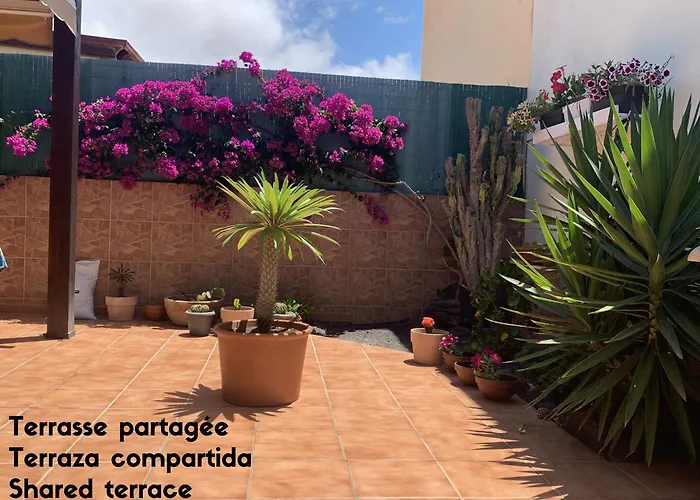 Bedroom With Shared Bathroom And Swimming Pool *