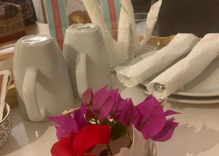 住宿加早餐酒店 Bedroom With Shared Bathroom And Swimming Pool