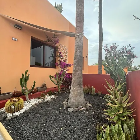 Bedroom With Shared Bathroom And Swimming Pool Bed & Breakfast *
